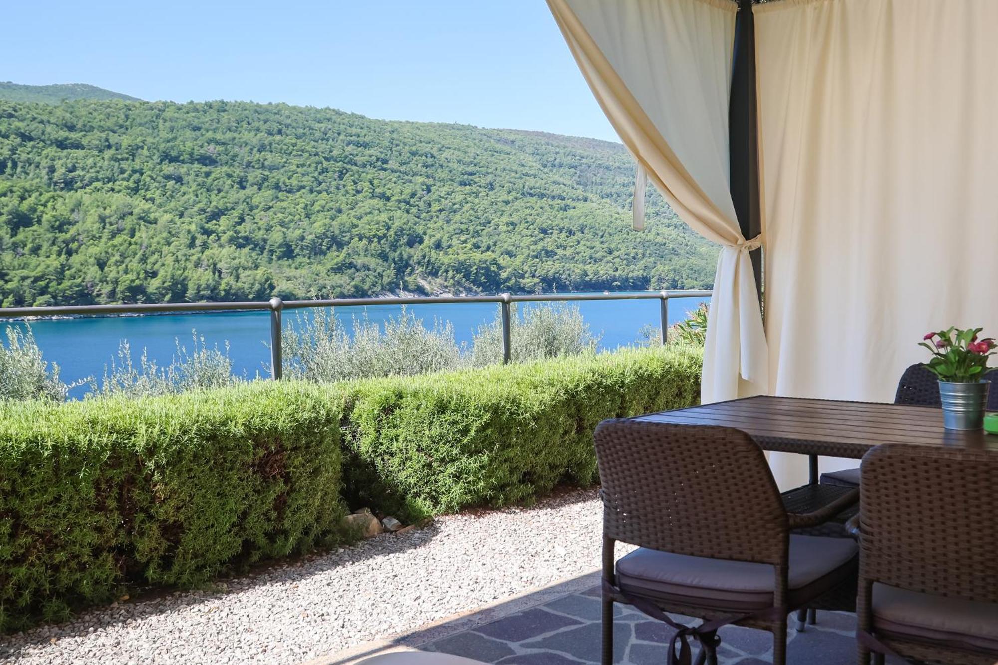 Istria Sea Side Apartment 210 & 209 ลาบิน ภายนอก รูปภาพ