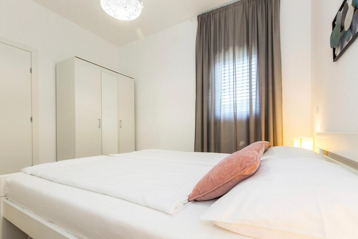Istria Sea Side Apartment 210 & 209 ลาบิน ห้อง รูปภาพ